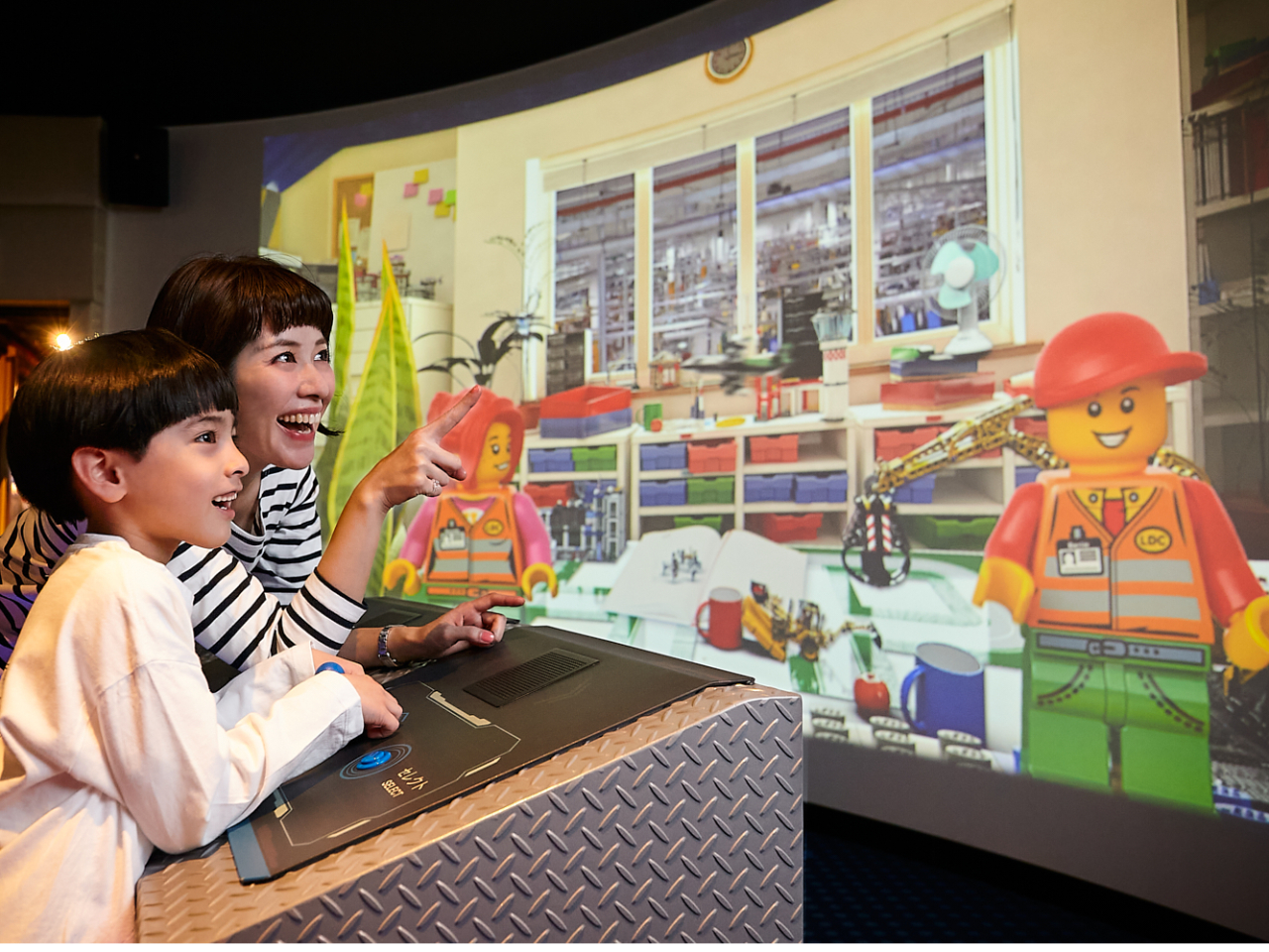 VێR̃ShEfBXJo[EZ^[֗VтɍsII