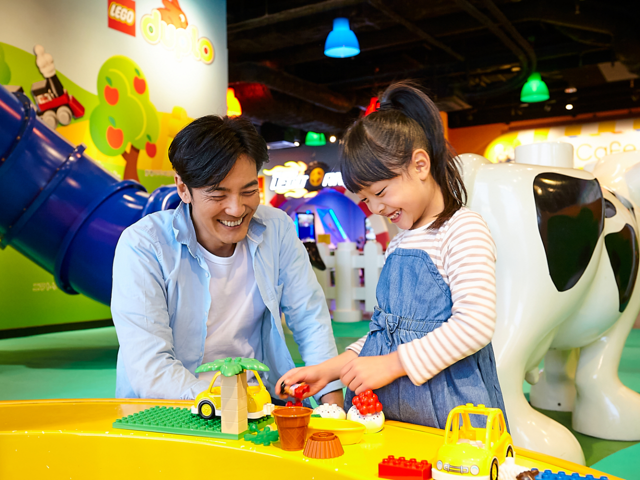 DuploGAɂ͂̓蕨̃ubNpӂĂ܂BFXȃSɐGĉB