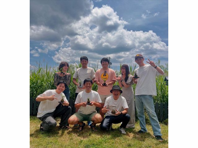 最後は皆で作品を持って記念写真!