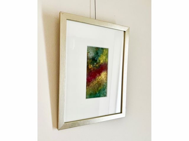 額装すれば、こんな素敵なインテリアに。大きさも自由にカットできます。