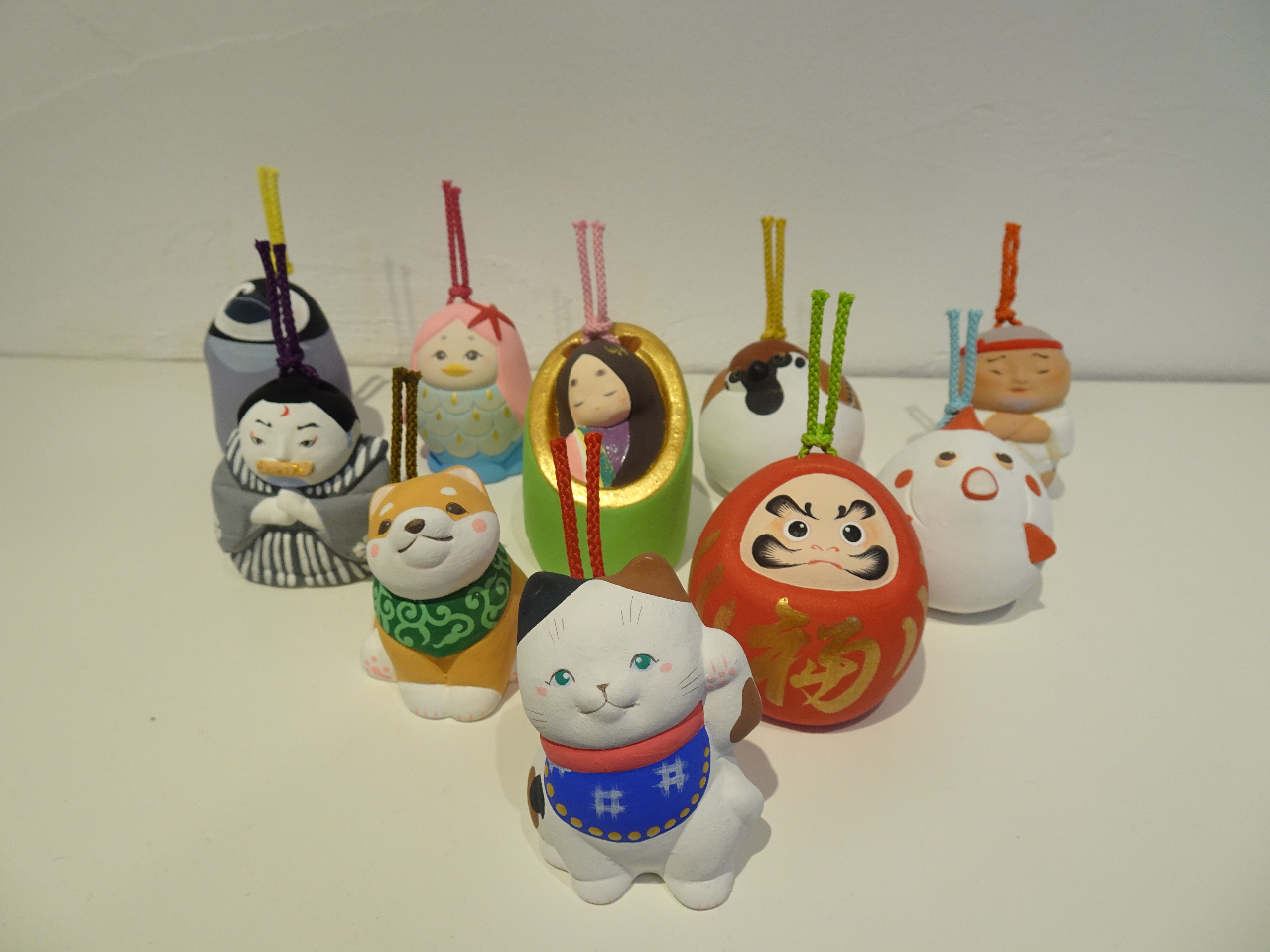 10種類の中からお好きな人形を選んで頂きます。