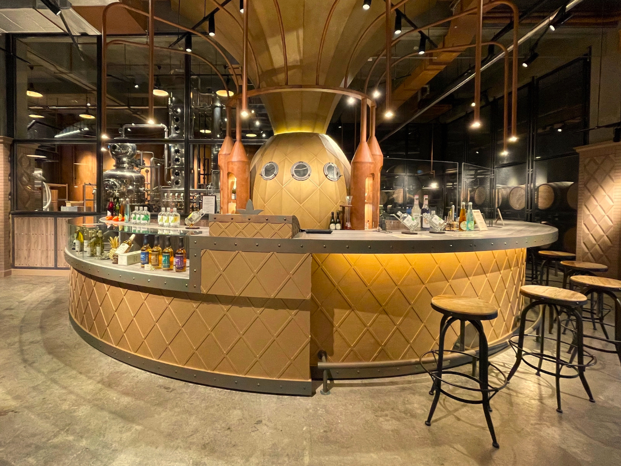 Es[j fBXeB[ł́ApCibv^̏@`[t̔wʂɂ鑋KXHɂȂĂB^C~Oǂΐ̗lqwł邩I