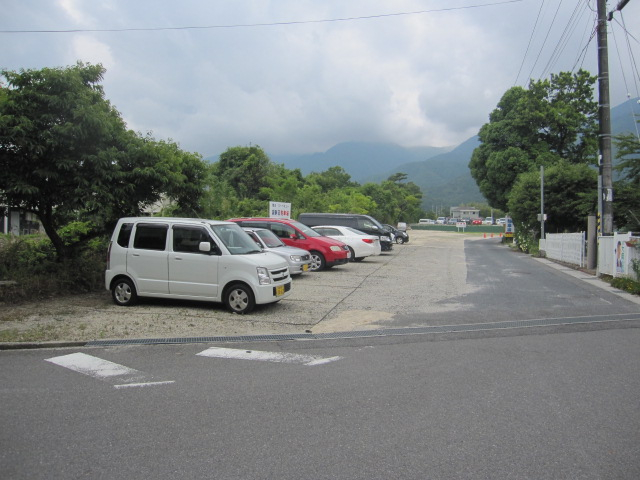 収容台数100台以上の駐車場あり。(駐車料金はプラン詳細でご確認下さい)