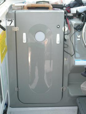 トイレは日立製の高性能型です。