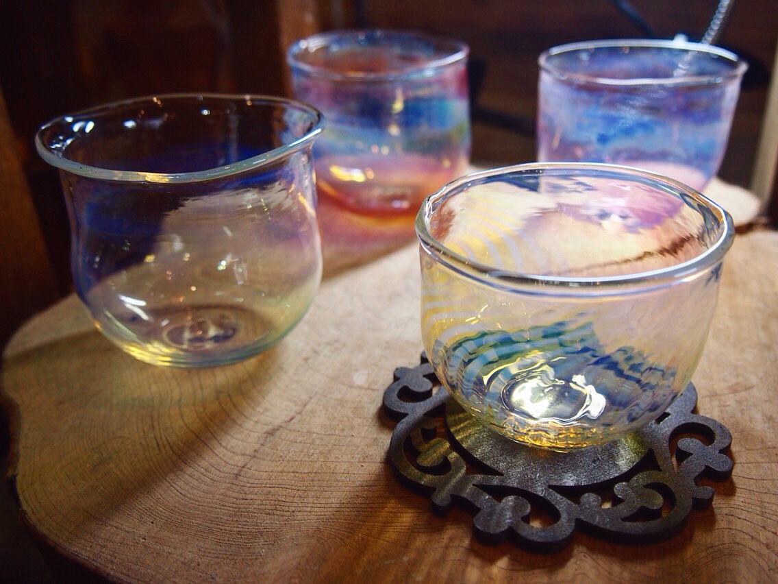 ̓t̂ɂĐF̕ωOX܂I