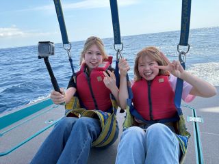 GoProで動画を撮影。パラセーリング終了後、港に帰りながらデータをスマホに転送します☆