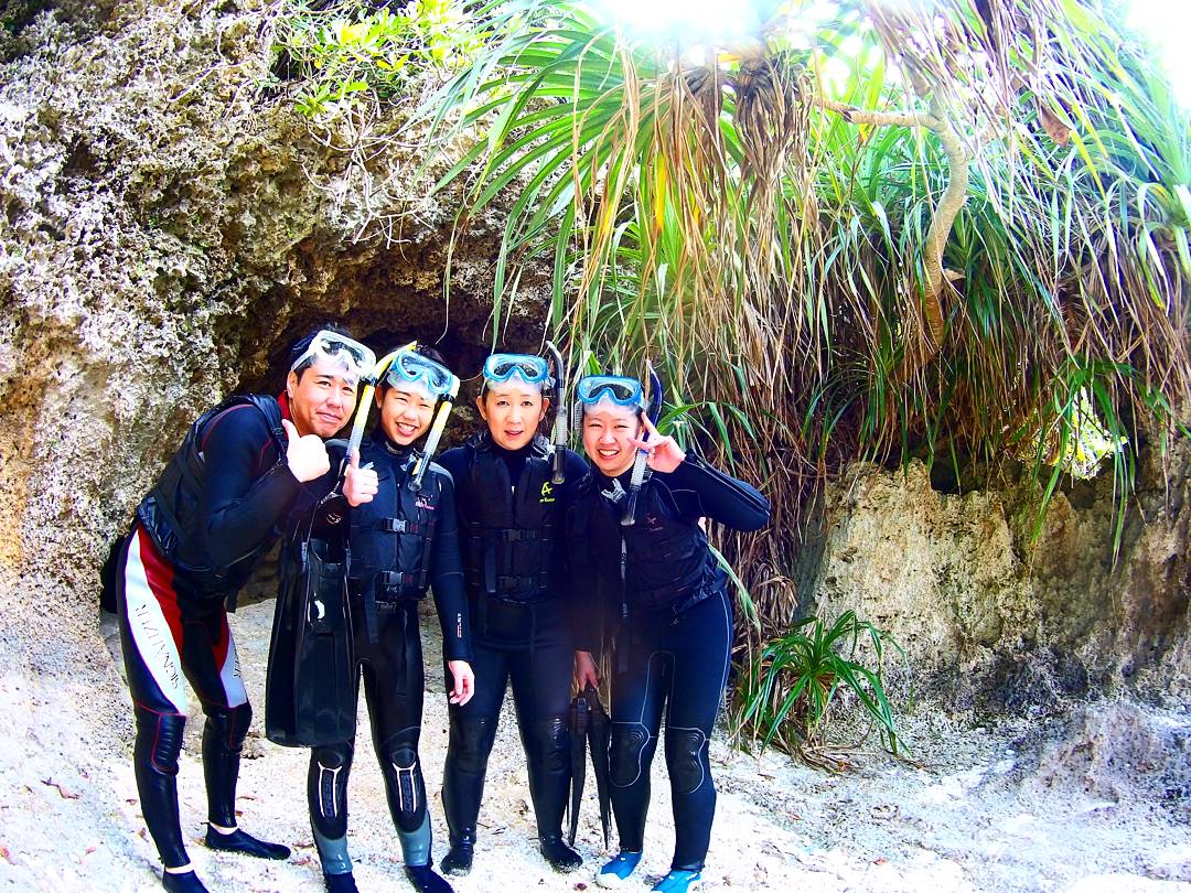 長期休みの時は家族連れのお客様で賑わうシュノーケルツアー!!最高の家族写真をお任せください(^◇^)