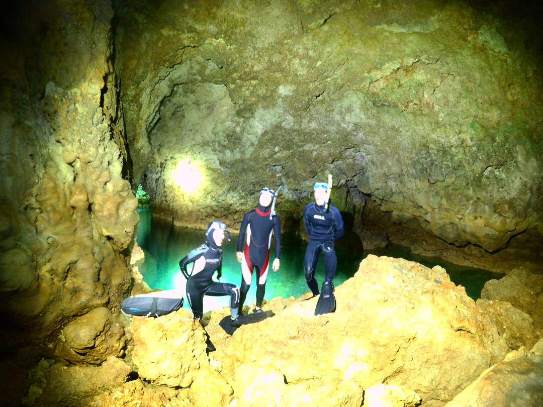 沖縄で人気急上昇中のナイトシュノーケル♪夜光虫観察、晴れていれば満天の星空も見れる異空間ナイトツアー(^.^)夜の海の雰囲気は癒しで格別です!!オススメ♪