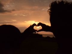 オレンジを背景に素敵な写真★
