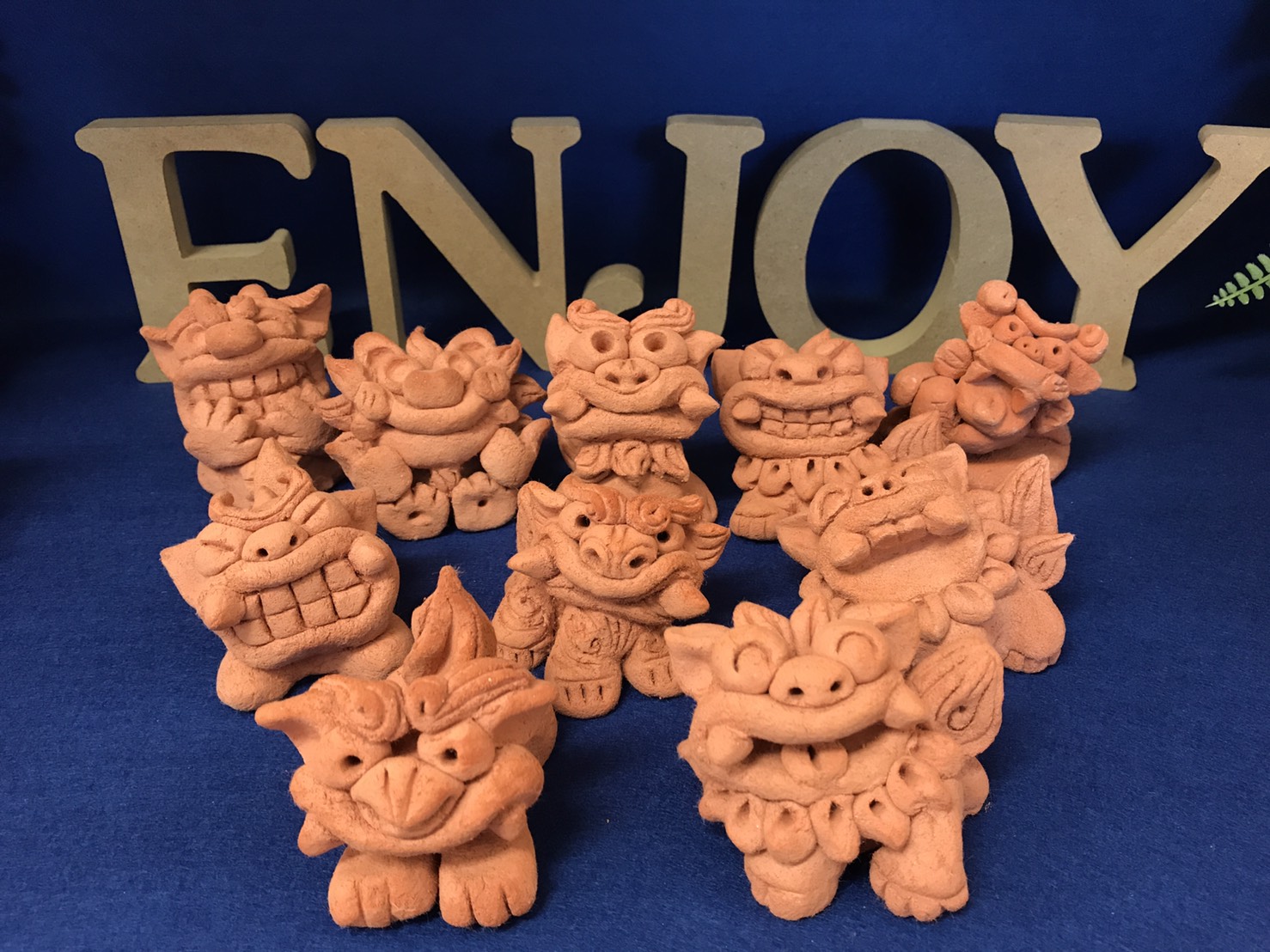 シーサー作りは見本を参考にアレンジしてお作りいただけます(^^)