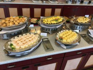 約30種類の人気ランチバイキング 秩父の農家さんが一生懸命育てた旬野菜使用 地産 地消こだわりメニュー オープンキッチンシステムの展望レストランで至福の一時 ファミリー 女性 カップルに人気 ナチュラルファームシティ農園ホテル じゃらん遊び体験 約30種類の人気ランチバイキング 秩父の農家さんが一生懸命育てた旬野菜使用 地産 地消こだわりメニュー オープンキッチンシステムの展望レストランで至福の一時 ファミリー 女性 カップルに人気 ナチュラルファームシティ農園ホテル じゃらん遊び体験