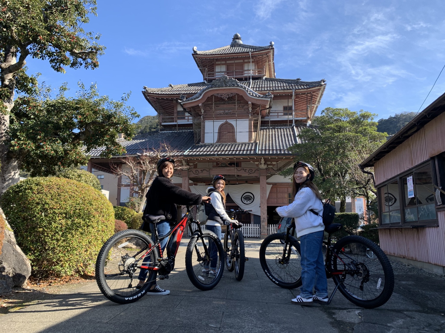 �򕌑啧�̂��鐳�@���ɓ����I���傩��L�O�B�e�I