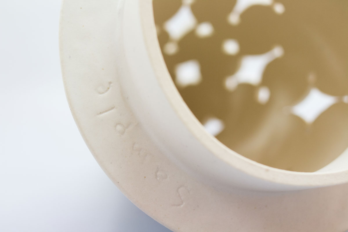 底に素敵な文字を入れて、思い出のツリーに。