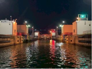 ライトアップされた尼ロック!!