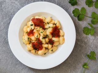 パスタはその日のランチメニューの中からお選びいただけます。