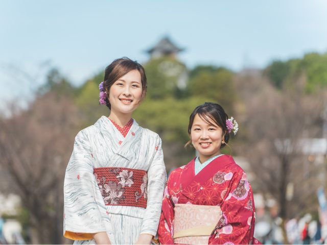 犬山城から一番近い着物レンタル店。店前からお城が望めます。