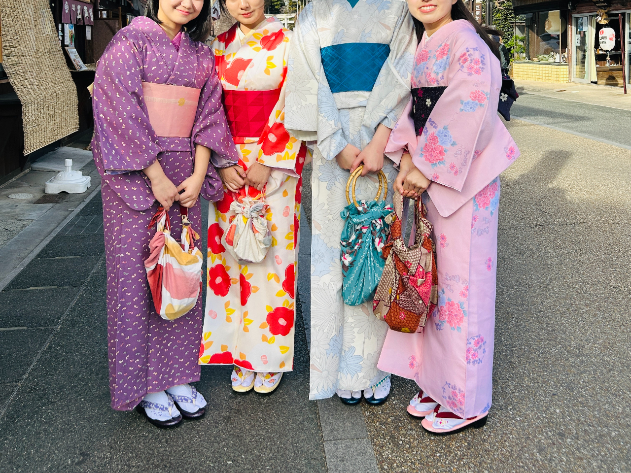 学割】犬山城下町で着物体験・プロにお任せ☆ハイグレードな着物で