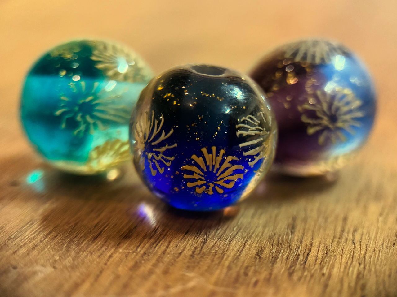 7.8.9月限定『花火玉』夜空に咲く一瞬のきらめきを、 ガラスの中にそっと閉じ込めました※こちらは\2,500となります。