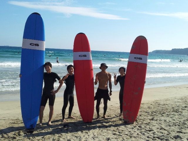 仲のいい友達と笑顔の絶えない時間共有してみませんか?いつもの2人の時間が特別なものに!リラックスした雰囲気の海も感じてみましょう