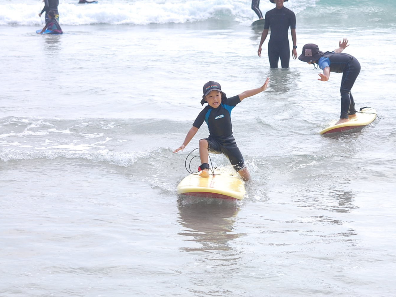 Welcome to Surf School Enjoy Izu’s beautiful beaches, waves, and  ocean with us.