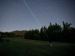四季折々に表情を変える星空をプロの星空案内人が皆さまに星空を解説させていただきます。