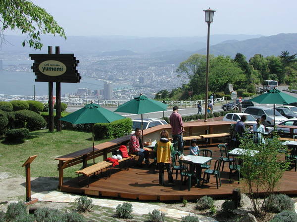 併設しているカフェテラスからの眺めです!