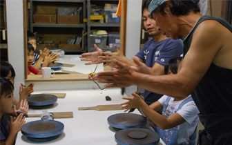 ���߂Ă̕��ł����q�X�^�b�t�����J�ɂ���`�������Ă��������܂��B