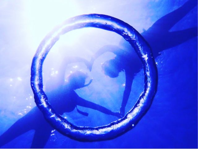 太陽光で魚ハート×バブルリング!結婚式で使う写真のリクエストで撮影