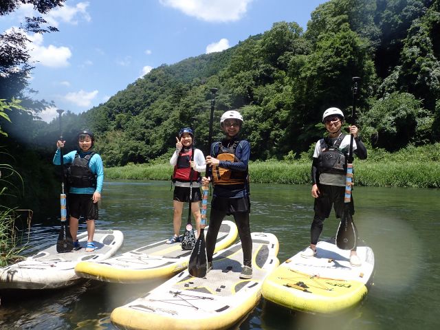 穏やかな川でリバーSUPに初チャレンジ!