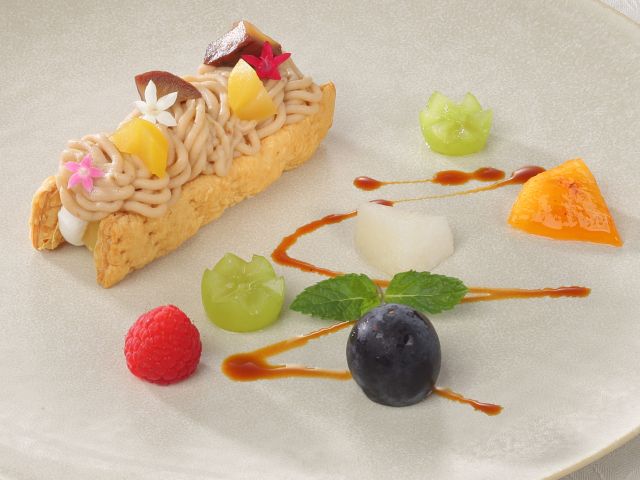 選べるケーキ:モンブランミルフィーユ