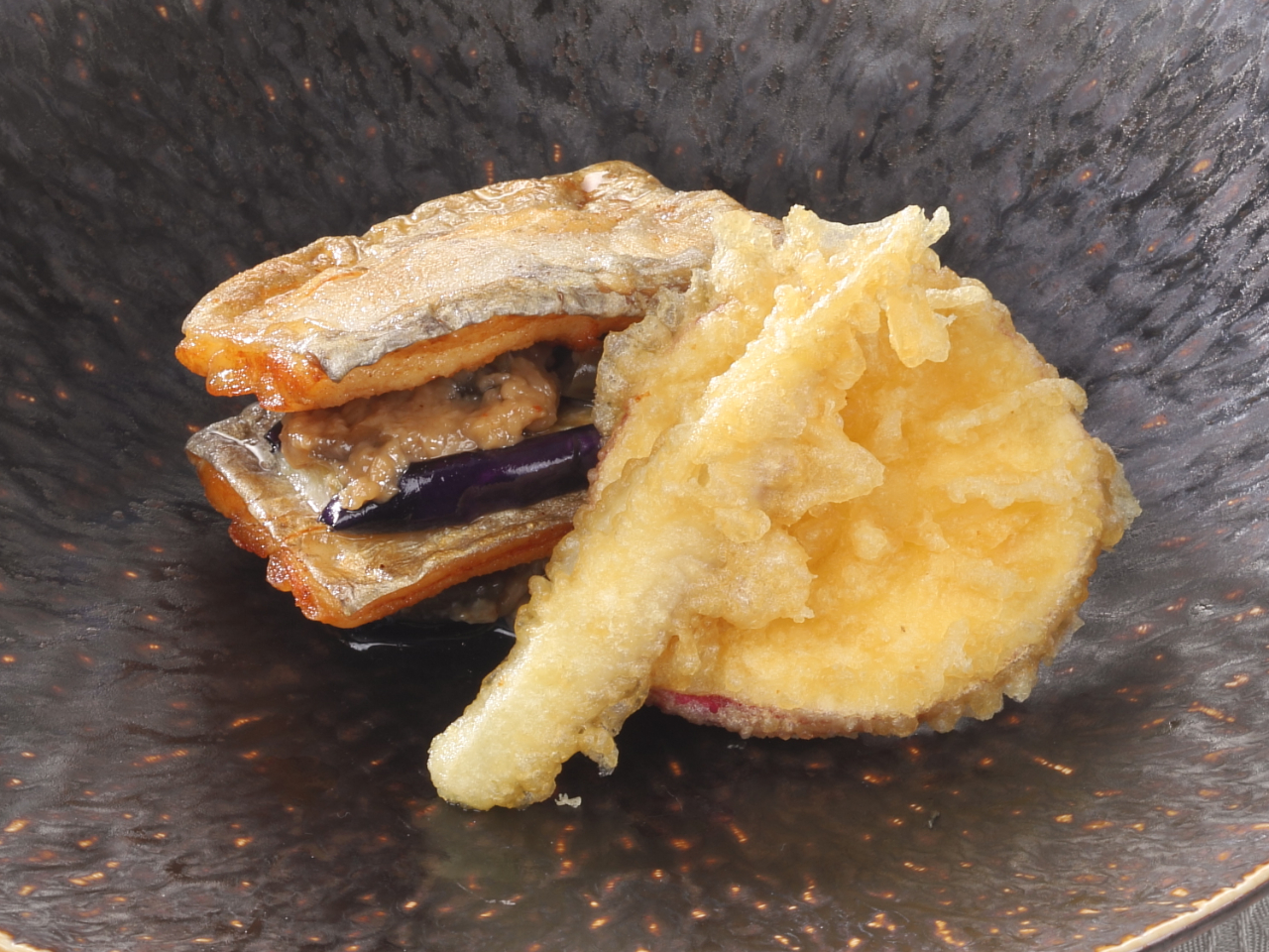 ƒOYŒЂ֎q̃~tB[ Gߖ؂̓VՂY