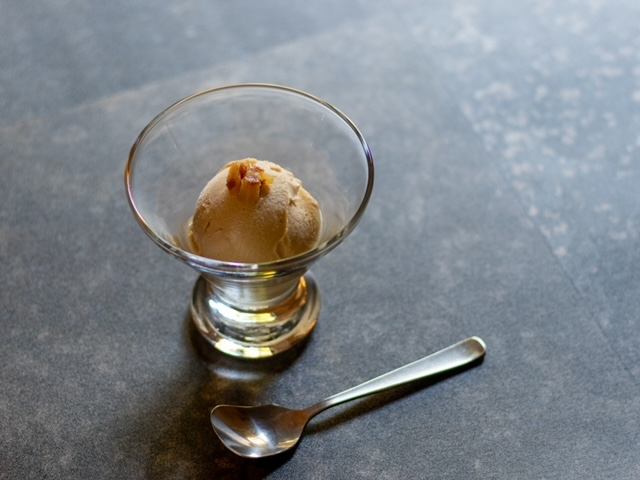 (秋)マロンアイス 栗の風味と栗の渋皮煮が美味しい(※変更になる場合もございます)