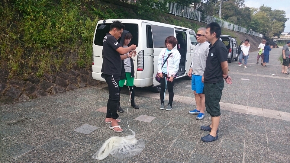 京都鴨川で伝統の投網漁 鮎漁師体験 午前９時 午後１３時 ３h コース 京都鴨川カモリングネイチャーツアー ダイビングスクール ブルーピーター じゃらん遊び体験