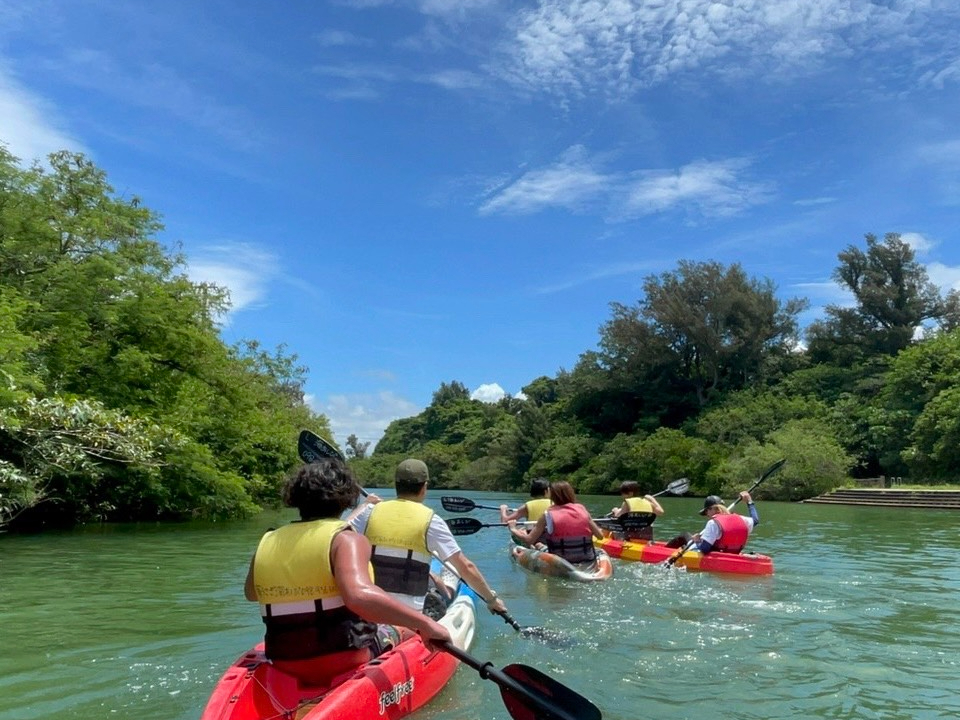 仲間とワイワイ!カヤックで競争しよー!!