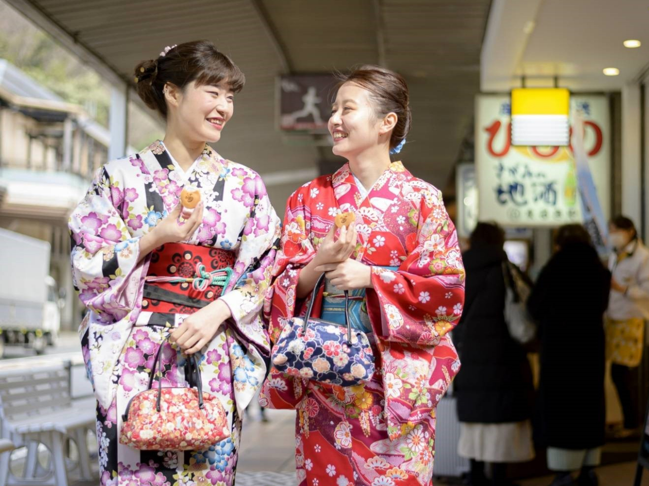 {́AyY񂪕ԏXXł̂Al͎ԂɏĂ̎UłāAfGȗ̎vo܂