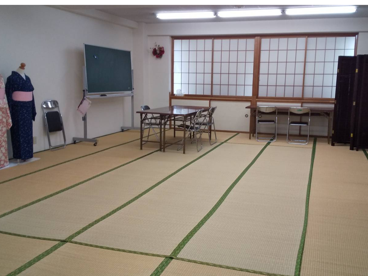 ͖邭LXĂA}c[}ƂłȂOBWƂsĂ܂B 