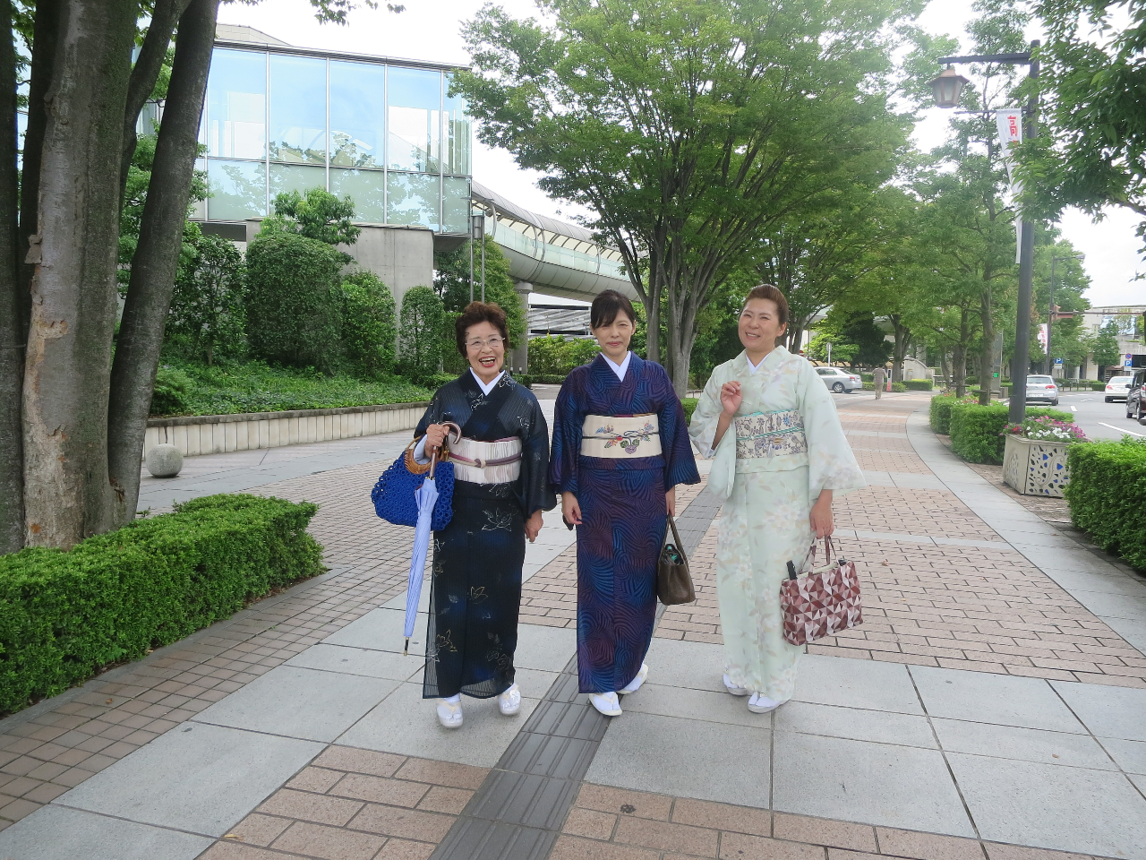 ���܂ɂ͒����𒅂Ċό��ɂł��o�����܂��傤�B���낢���miho�C�x���g�����҂����Ă��܂��B