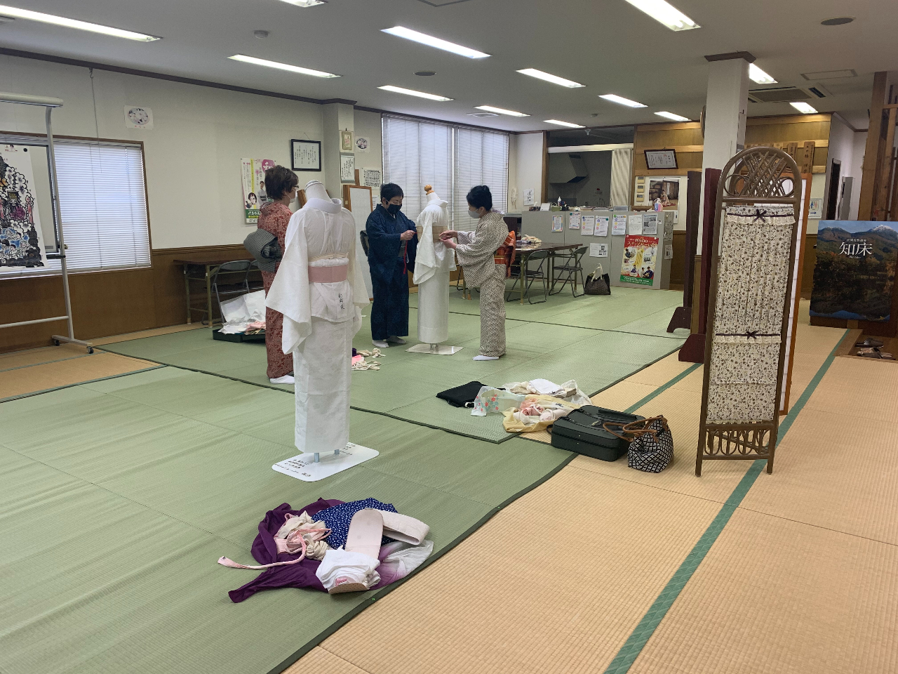 ł̎ƕiłB͍LXƂĖ邭AƂɏWłłARiЂł̂ŃAR[ŁAvAC͂sĂ܂B