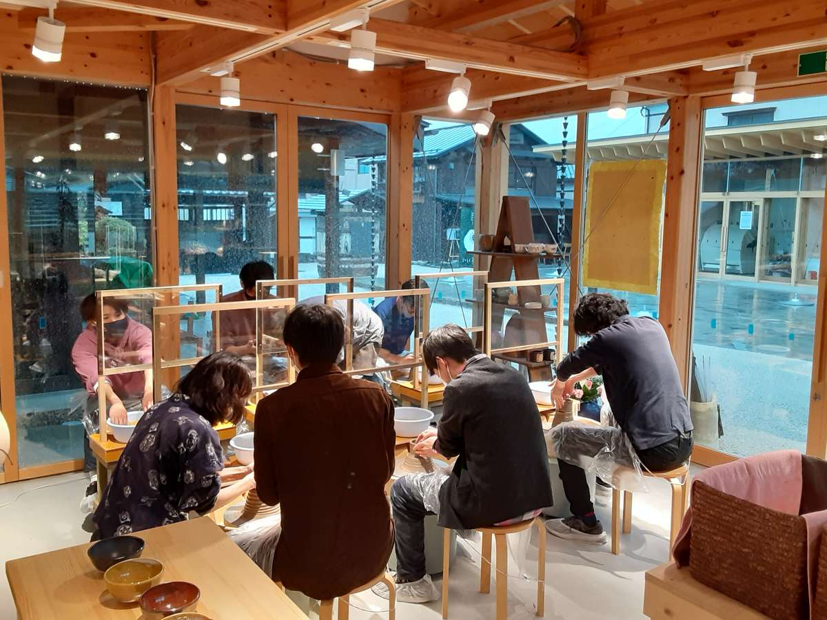 団体様は事前ご予約で10名様まで同時利用頂けます。