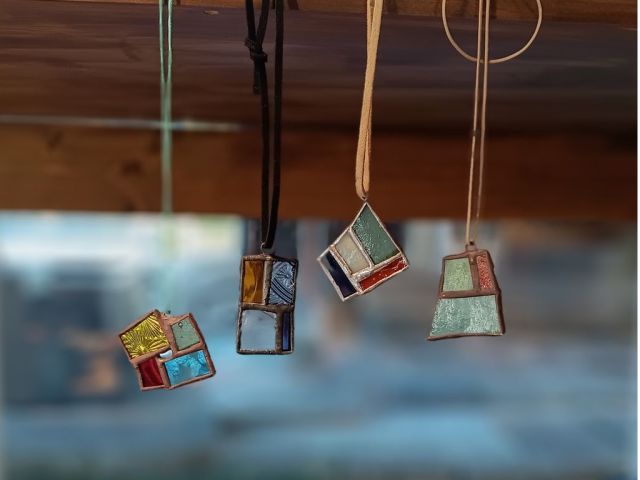 ステンドグラス・ペンダント作り60分体験