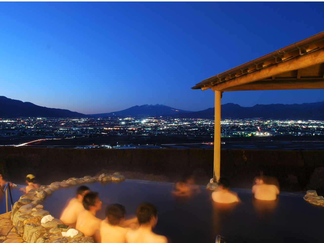 [ꎞ̓œV󂪗ǂ́Ax̗ŐFɐ܂肭ƉfoAzIȏuԂώ@邱Ƃł܂B