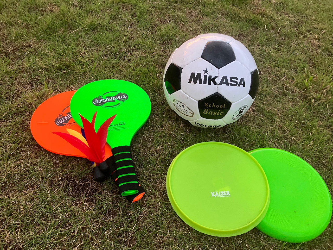 サッカーボールやフリスビーなど遊び道具も無料レンタルできます^ - ^