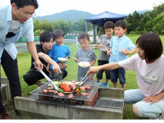 みんなで仲良くBBQ !(^^)!