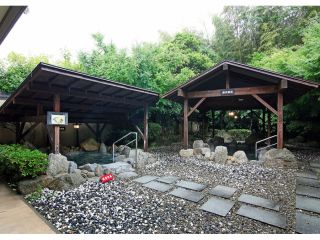 みんな大好き、温泉の定番、そして醍醐味ともいえる当館イチオシの露天風呂です。屋根がついているので、雨がふっても安心です。