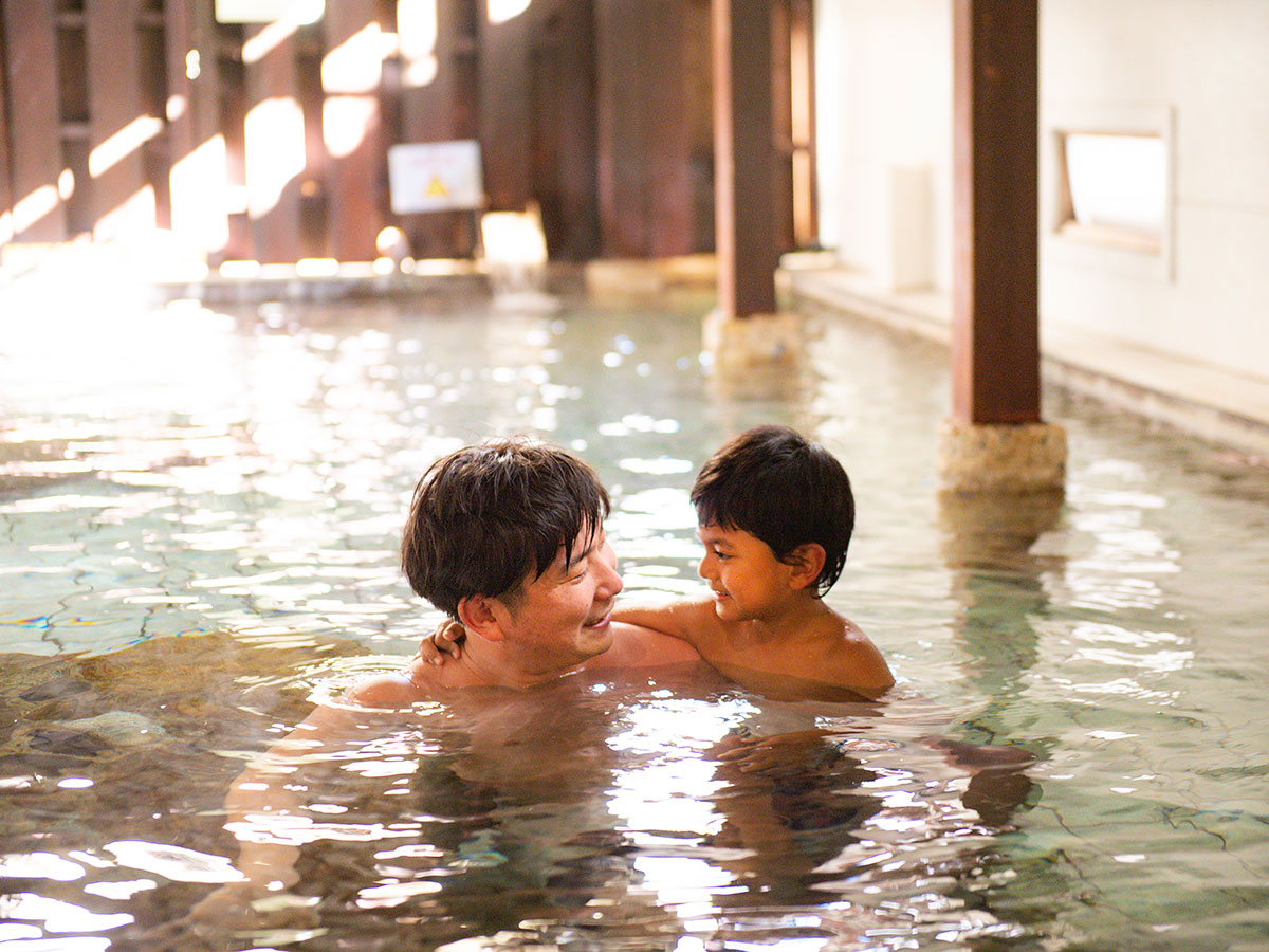 こちらは、半露天風呂の「大黒の湯」です♪