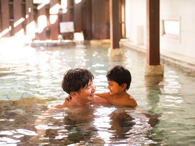 こちらは、半露天風呂の「大黒の湯」です♪