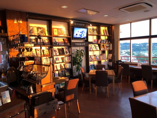 店内利用も可能!