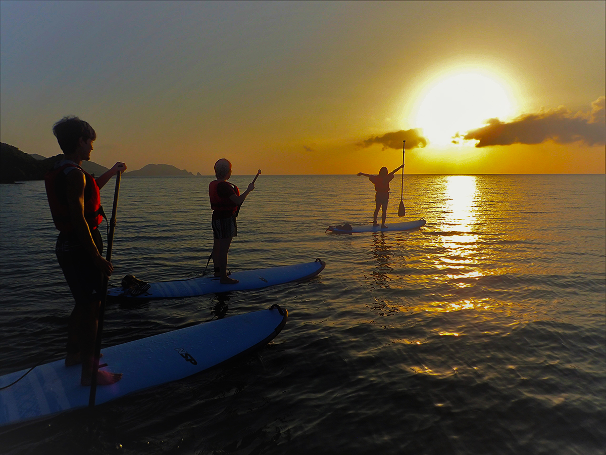 夕陽にむかって漕ぎだそう!