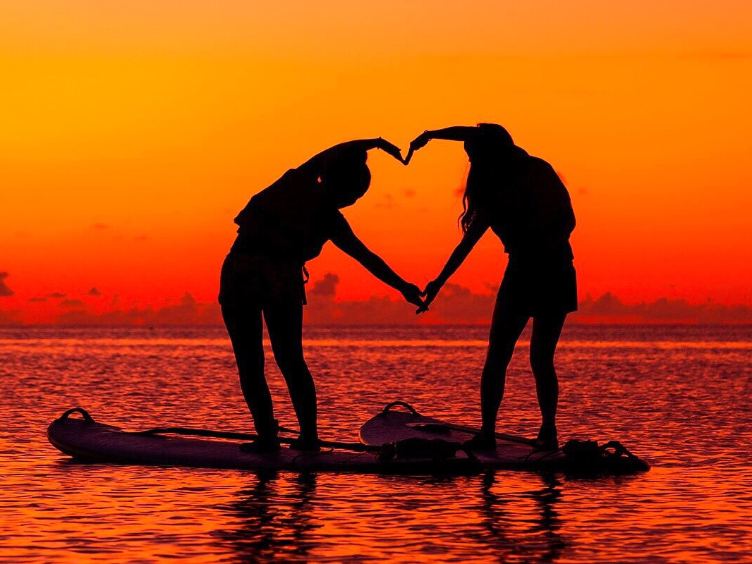 ���z�I�Ȑ��E���L����܂��B�@�����������΋󂪐^���Ԃɐ��܂邱�Ƃ��B