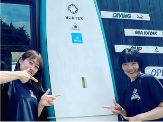 SUPの前で記念撮影